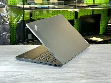 Lenovo Thinkpad T15p 5